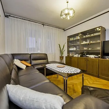 Gostinjska kuća Apartments Mlacovic Palit