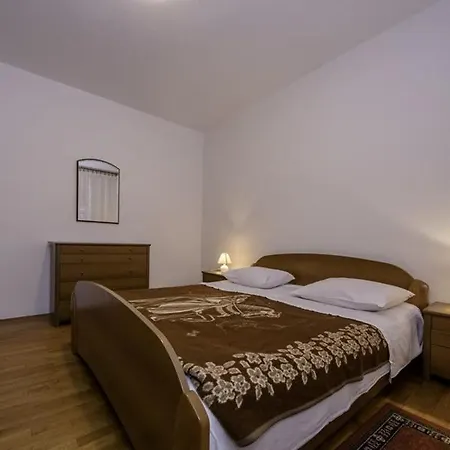 Gostinjska kuća Apartments Mlacovic Palit