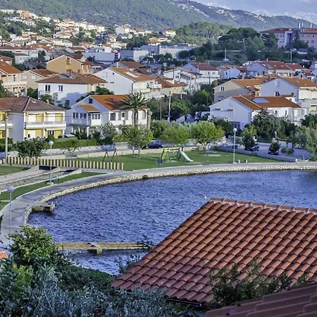 Gostinjska kuća Apartments Mlacovic