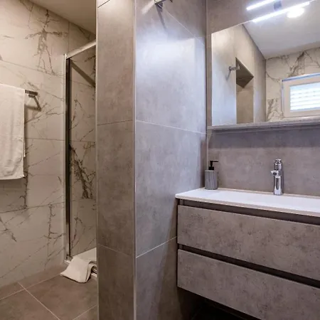 Pensjonat Mlacovic Palit