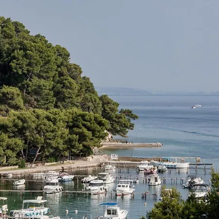 Apartments Mlacovic 3* Palit