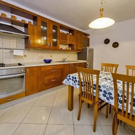 Mlacovic Gasthuis Palit